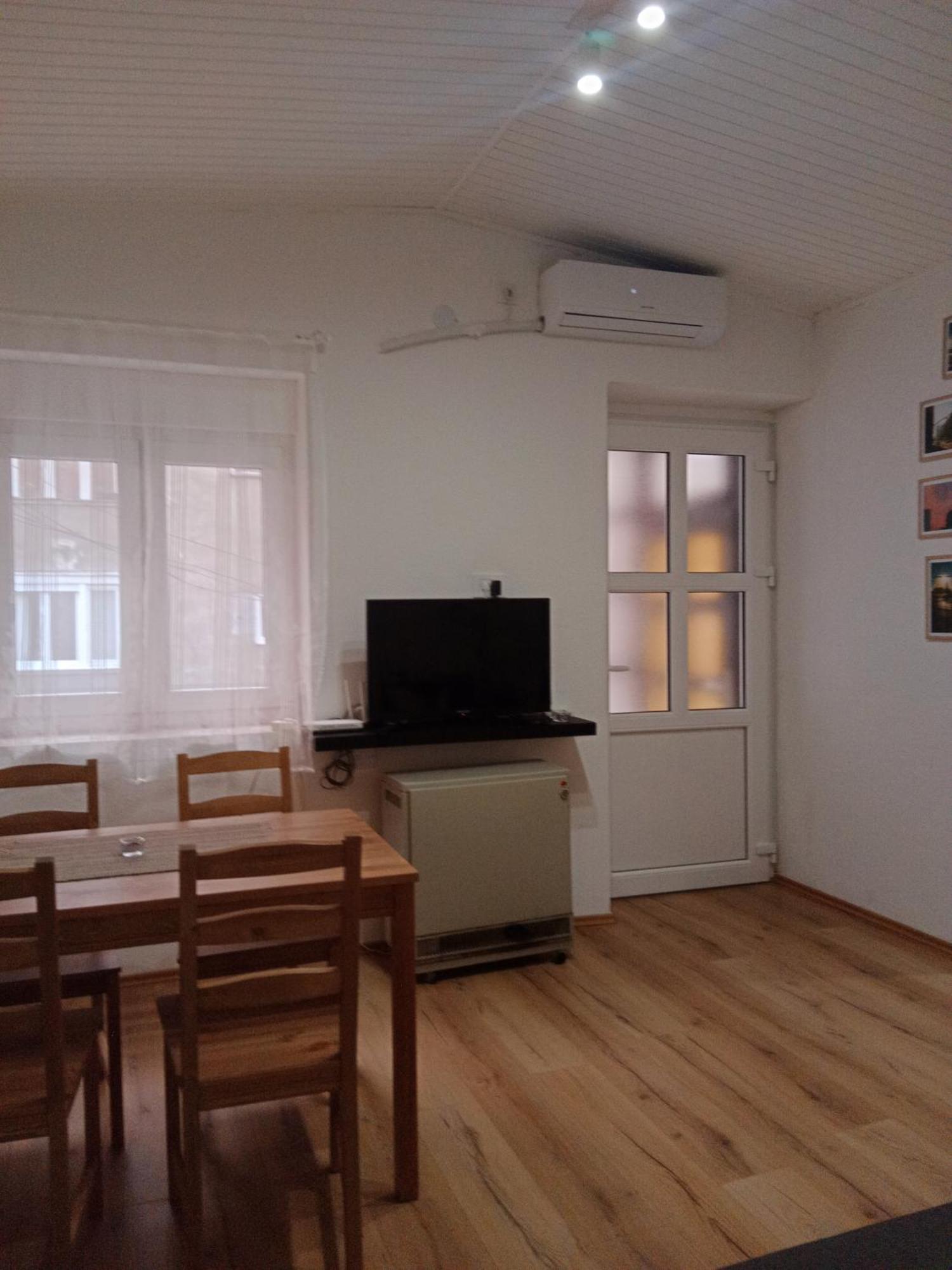Visoki Vrh Apartman Belgrad Exterior foto